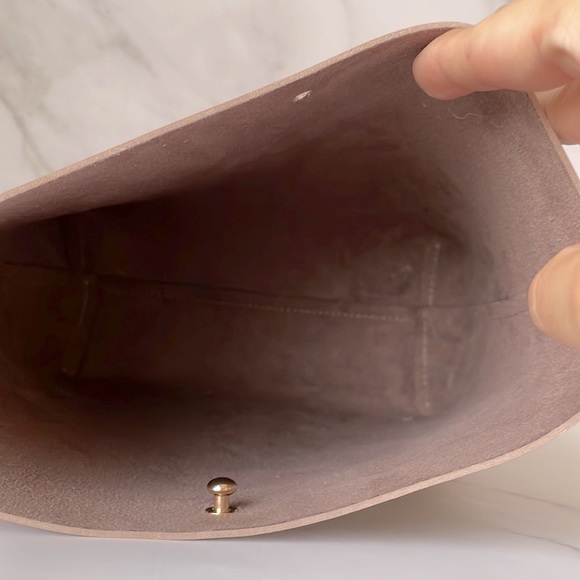 Samara Shoulder Bag in Lavender Grey - Picture 5 of 8